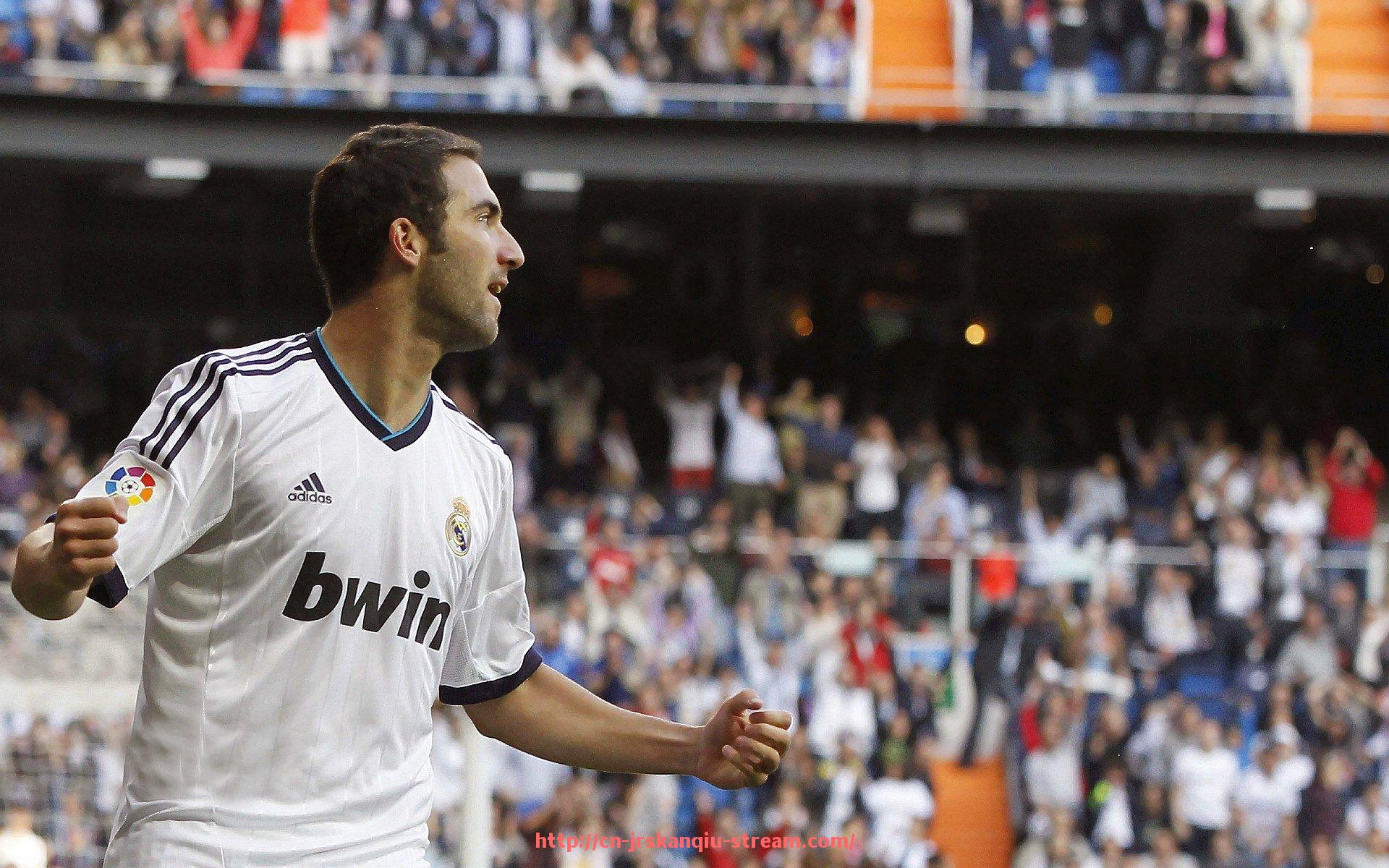 JRS低调看球-世俱杯球队训练服面料特点及实用性介绍